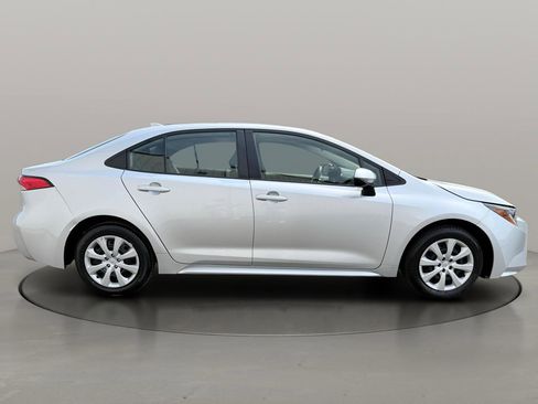 Used 2023 Toyota Corolla LE image 7