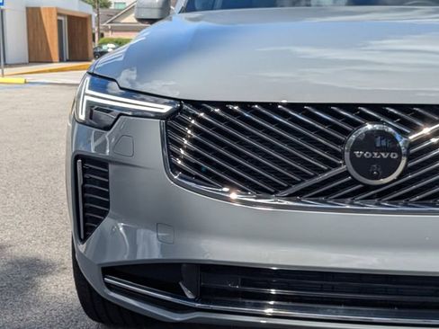 Certified 2026 Volvo XC90 B6 Plus w/ Protection Package Premier AWD/4WD image 13