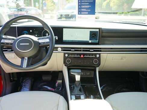 Used 2025 Hyundai Tucson SEL AWD/4WD image 21