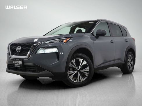 Used 2021 Nissan Rogue SV image 1