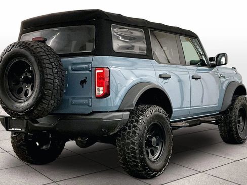 Used 2021 Ford Bronco Black Diamond image 11