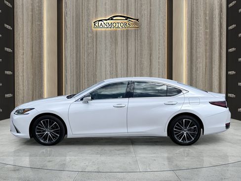 Used 2022 Lexus ES 250 w/ Premium Package image 8