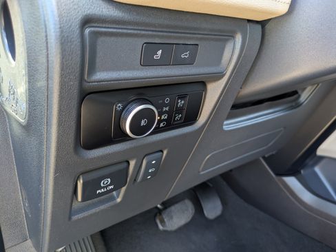 Used 2024 Ford Expedition Max Limited image 23