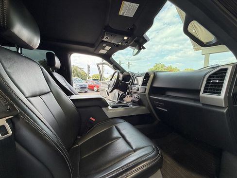 Used 2018 Ford F150 Lariat w/ Equipment Group 502A Luxury AWD/4WD image 12