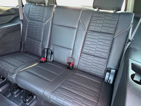Certified 2023 Cadillac Escalade Premium Luxury Platinum AWD/4WD image 12