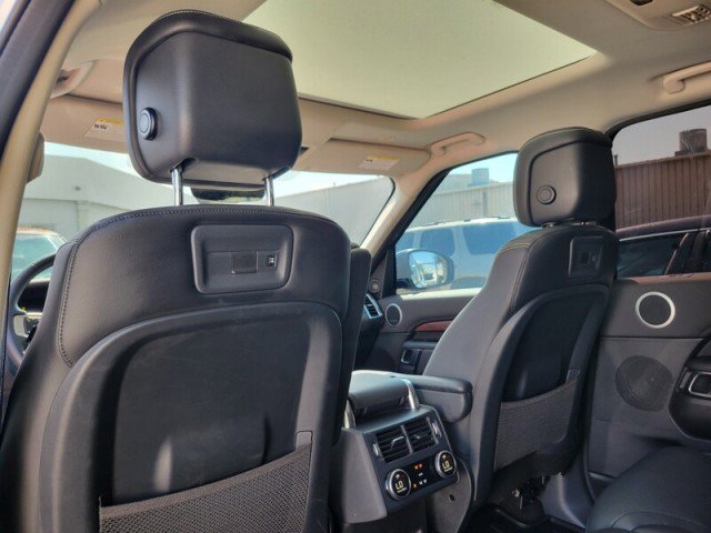 Used 2024 Land Rover Discovery S AWD/4WD image 24