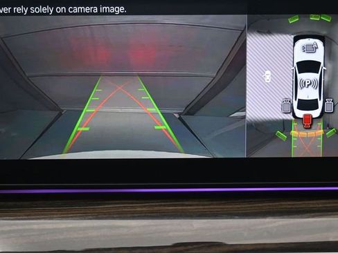 Used 2021 BMW 530i w/ Premium Package image 32