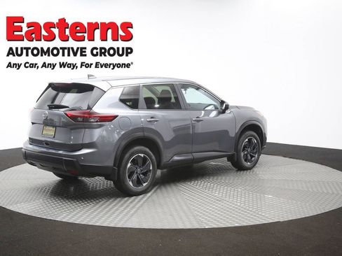 Used 2024 Nissan Rogue SV AWD/4WD image 42