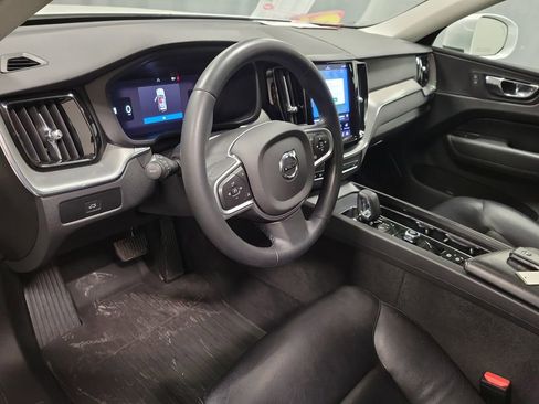 Used 2023 Volvo XC60 B5 Core w/ Climate Package FWD image 13