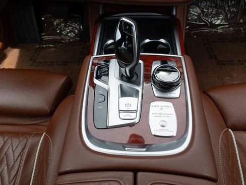 Used 2021 BMW ALPINA B7 xDrive w/ Luxury Rear Seating Package AWD/4WD image 26