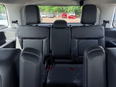 Used 2025 Ford Expedition Active AWD/4WD image 30