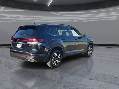 Used 2025 Volkswagen Atlas SE AWD/4WD image 5