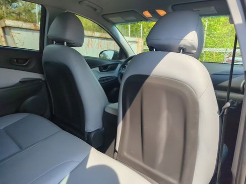 Used 2022 Hyundai Kona SE image 25