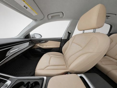 Certified 2021 Audi Q8 Premium Plus AWD/4WD image 11