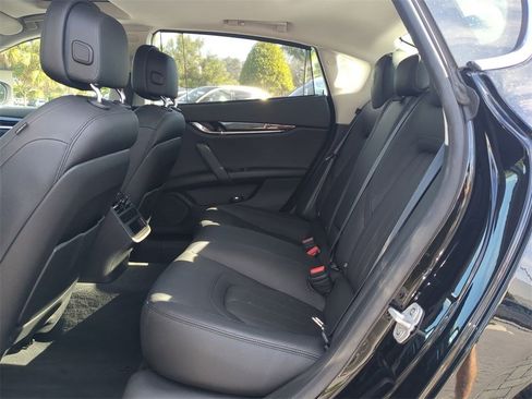Used 2020 Maserati Quattroporte S image 15