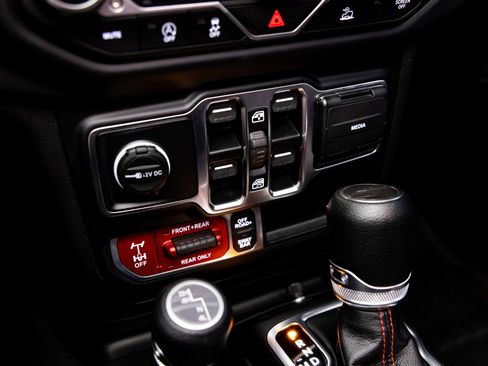 Used 2023 Jeep Gladiator Rubicon w/ Trailer Tow Package image 52