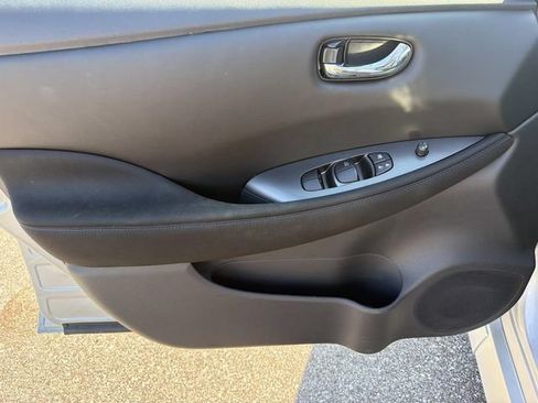 Used 2023 Nissan Leaf S FWD image 16