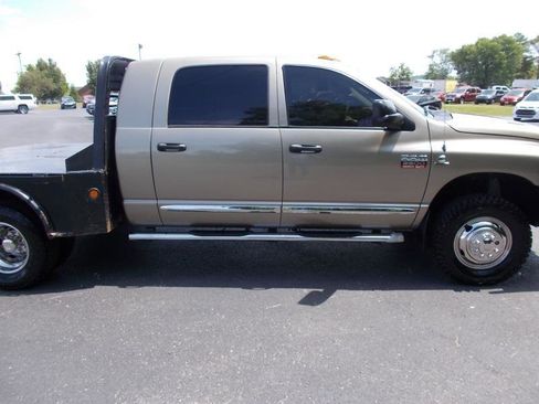 Used 2009 Dodge Ram 3500 Truck Laramie AWD/4WD image 12