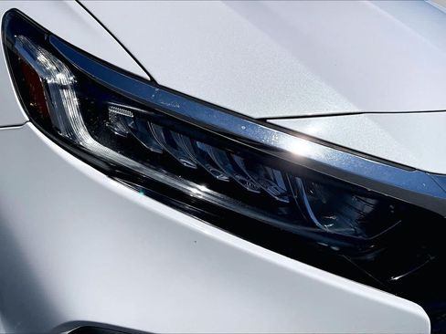 Used 2020 Honda Accord Hybrid image 27