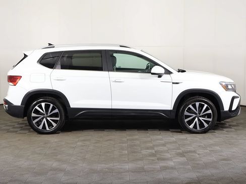 Used 2022 Volkswagen Taos SE AWD/4WD image 16
