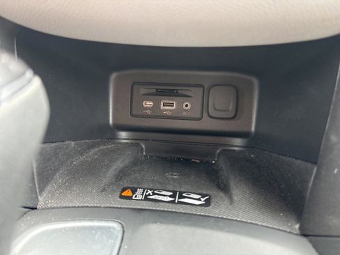 Used 2020 Chevrolet Equinox Premier image 20