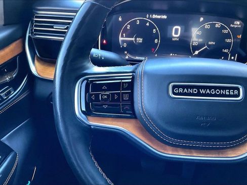 Used 2022 Jeep Grand Wagoneer Series III w/ Rear Seat Video Group 1 image 18