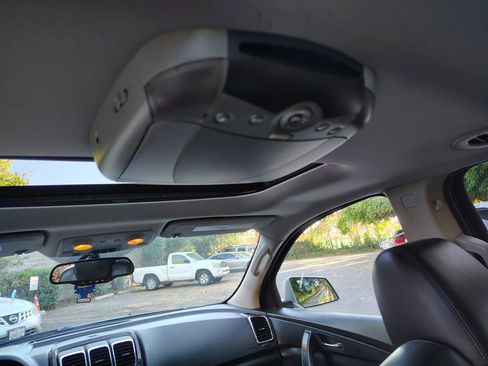 Used 2012 GMC Acadia Denali image 22