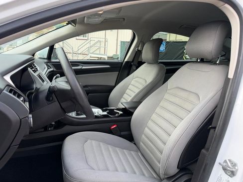 Used 2014 Ford Fusion S image 17