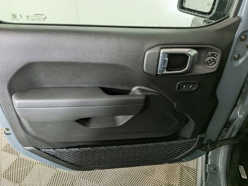 New 2026 Jeep Gladiator Rubicon w/ Safety Group AWD/4WD image 13