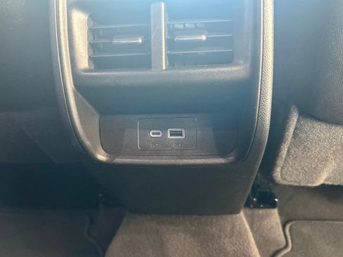 Used 2025 Cadillac XT4 Premium Luxury FWD image 32