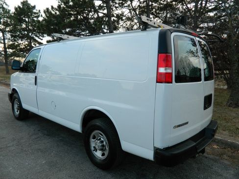 Used 2019 Chevrolet Express 2500 w/ Communications Package image 6