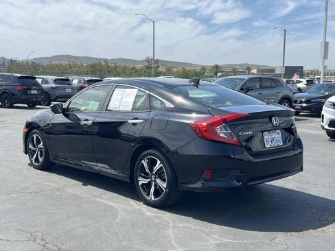 Certified 2018 Honda Civic Touring image 3