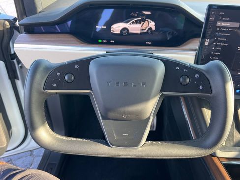 Used 2023 Tesla Model X AWD/4WD image 30
