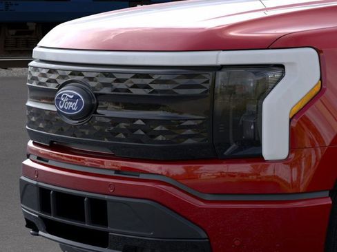 New 2025 Ford F150 Lightning Platinum AWD/4WD image 17