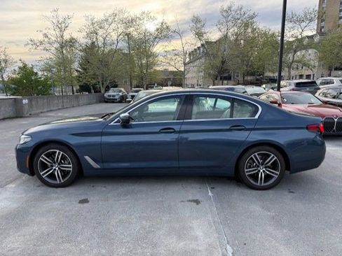 Certified 2023 BMW 530i xDrive w/ Premium Package AWD/4WD image 5
