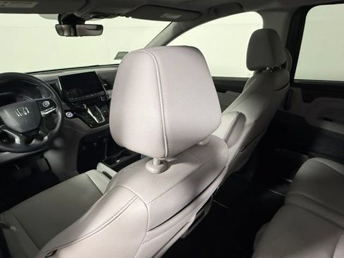 Used 2024 Honda Odyssey Touring image 35