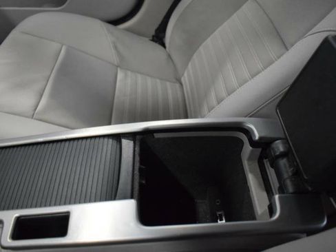 Used 2010 Volvo S40 2.4i image 27