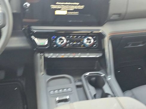 New 2026 GMC Sierra 2500 AT4 w/ AT4 Premium Plus Package AWD/4WD image 15