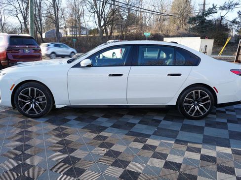 Used 2024 BMW 740i xDrive image 11