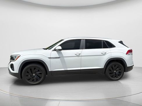 Certified 2024 Volkswagen Atlas Cross Sport SE w/ Panoramic Sunroof Package FWD image 9