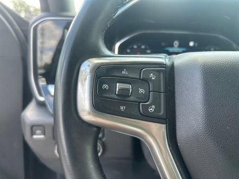 Used 2023 Chevrolet Silverado 1500 LT AWD/4WD image 19