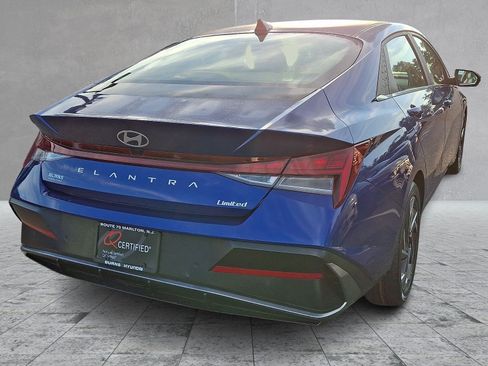 Used 2024 Hyundai Elantra Limited FWD image 4