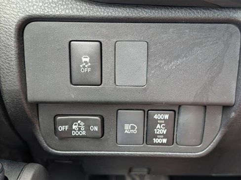 Certified 2023 Toyota Tacoma TRD Off-Road w/ Black Out Package (TMS) AWD/4WD image 15