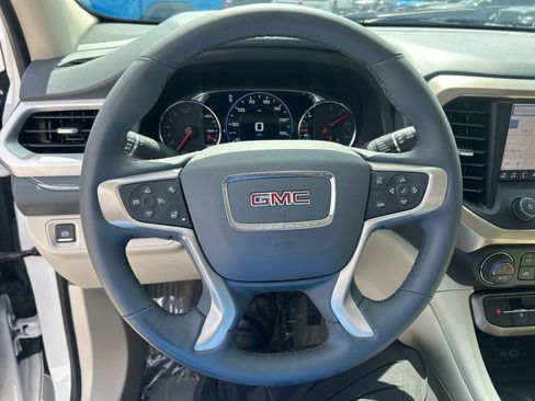 Used 2023 GMC Acadia Denali w/ Denali Ultimate Package image 15