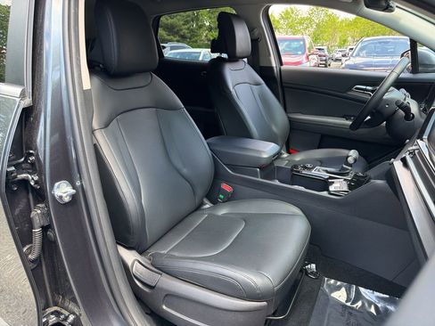Used 2023 Kia Sportage EX FWD image 8