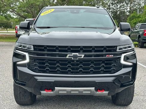 Used 2024 Chevrolet Tahoe Z71 w/ Luxury Package AWD/4WD image 2