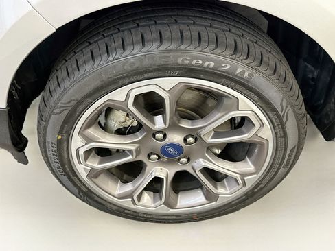 Used 2020 Ford EcoSport Titanium AWD/4WD image 11