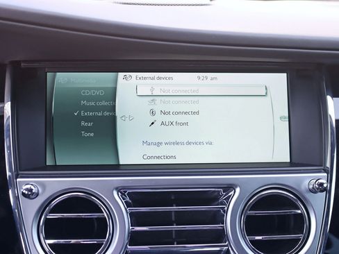 Used 2015 Rolls-Royce Ghost RWD image 29