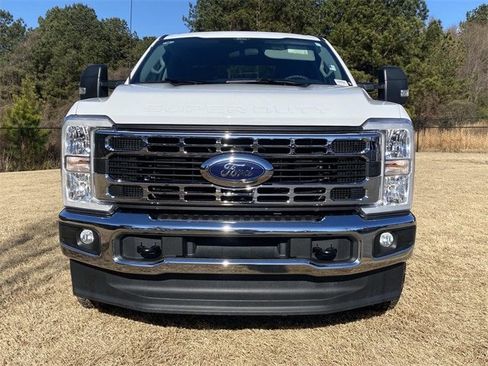 Used 2025 Ford F250 XLT image 44