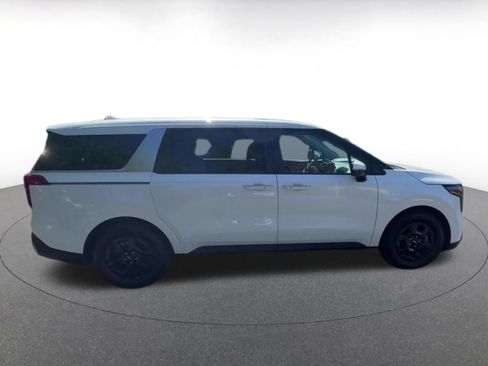 Used 2026 Kia Carnival FWD image 16